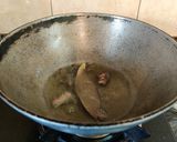 A picture of step 2 of Onion Tomato Chicken.
