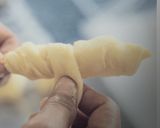 Foto langkah ke 6 dari resep Donat paha ayam.