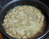 Foto del paso 7 de la receta: Cerdo frito con salsa de champiñones al ajillo y arroz blanco