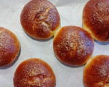 Foto del paso 7 de la receta: Bollos de leche (receta rápida)