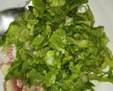 A picture of step 3 of Hariyali chicken sandwich.