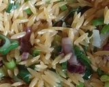 Foto del paso 2 de la receta: Orzo vegano con verdeo