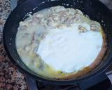 Foto del paso 9 de la receta: Filetes de pechuga de pollo en salsa de champiñones y macis