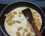 Foto langkah ke 5 dari resep Chicken Steak with Mushroom Sauce.