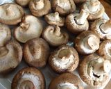 Foto del paso 1 de la receta: Parrillada de setas Portobelo y Shitake