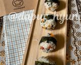 Foto langkah ke 5 dari resep Nasi Kepal.