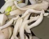 Foto langkah ke 3 dari resep Miso Cream Ramen with Shimeji and King Oyster Mushroom.