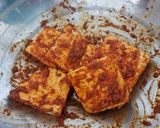 A picture of step 2 of Grilled paneer sizzler with Makhni sauce.