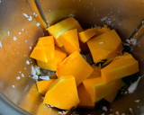 Foto del paso 2 de la receta: Crema de calabaza, calabacín y zanahoria en Thermomix