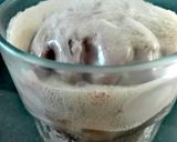 Foto del paso 1 de la receta: Helado de chocolate con Coca/ helado flotante