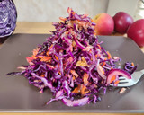 Foto del paso 7 de la receta: Ensalada de lombarda con frutos secos