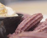 A picture of step 6 of Red velvet churros.