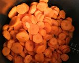 Une image de l'étape 1 de Carottes en rondelles au citron.