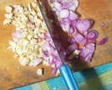 Foto langkah ke 2 dari resep Sambal daun jeruk.