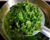A picture of step 2 of Lasooni Dal Palak.