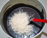 Foto langkah ke 3 dari resep Muffin Ketan Hitam Keju.