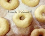 Foto langkah ke 5 dari resep Donat Menul-menul Empuk.