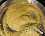 A picture of step 5 of Kadhi pakoda.