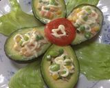 Foto del paso 3 de la receta: Aguacate relleno con atún vegetales!!