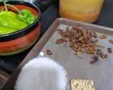 A picture of step 4 of Chicken mandi with dukka.