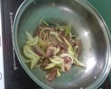 A picture of step 2 of Chopsuey w/ Chicken Liver & Chicken Meat in Oyster Sauce.