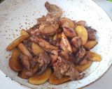 A picture of step 4 of Sweet pork and apple sauce.
