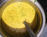 शेवग्याच्या पानाचा चिला (shevgyachya panacha chilla recipe in marathi) रेसिपी स्टेप 2 फोटो 