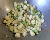 কলিফ্লাওয়ার রাইস (Cauliflower rice recipe in Bengali) রেসিপি ধাপ - 1 ছবি