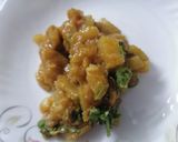 A picture of step 5 of Lauki bhujia.