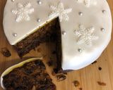 A picture of step 10 of Easy Last Minute Christmas Cake.