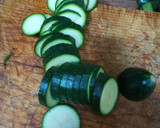 Foto del paso 1 de la receta: Bocaditos de salmón y calabacín