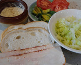 Foto del paso 1 de la receta: Bruschettas de fiambre de pavo