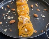 इंस्टेंट जलेबी(Instant jalebi recipe in hindi) रेसिपी चरण 3 फोटो