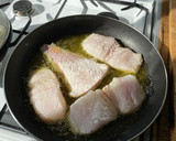Foto del paso 2 de la receta: Merluza con almejas