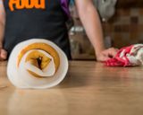 Klasszikus piskótatekercs recept fázis 8 fotója