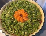 Une image de l'étape 7 de Tarte aux kiwis, mandarine, pêches et rhubarbe (pâte brisée sucrée à l'huile de tournesol).