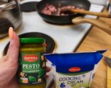 Pestós - tejszínes tészta 🧀🍝 recept fázis 2 fotója