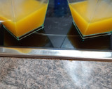 Foto del paso 3 de la receta: Mousse de chocolate blanco y yogur con gelatina de melocotón