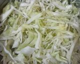 A picture of step 1 of Schezwan khakhra chaat.