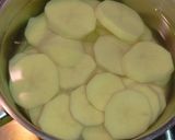 Sajtos rakott burgonya recept fázis 2 fotója
