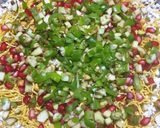 A picture of step 2 of Dhani Daliya Bhel.