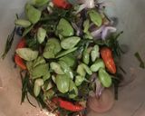Foto langkah ke 5 dari resep Kukus Asin ikan kembung/pedak pete.