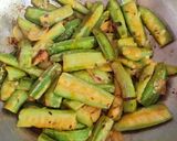 A picture of step 3 of Tori ki sabzi.