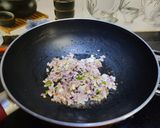 A picture of step 2 of Paneer Bhurji.