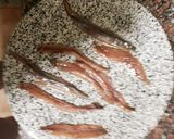 Foto del paso 3 de la receta: Llesca o tostada de escalivada con anchoas y boquerones
