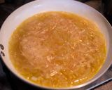 Foto del paso 4 de la receta: Puré con Cebolla Caramelizada y Huevo Mollet 🍳