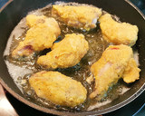 Foto del paso 6 de la receta: Alitas de pollo empanadas