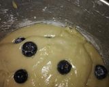 A picture of step 4 of Blueberry lemon cake.