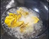 Foto langkah ke 7 dari resep Ayam Goreng Kremes.