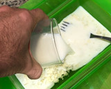 Foto del paso 3 de la receta: Salsa Roquefort sin nata ni mantequilla en estuche Lékué al microondas